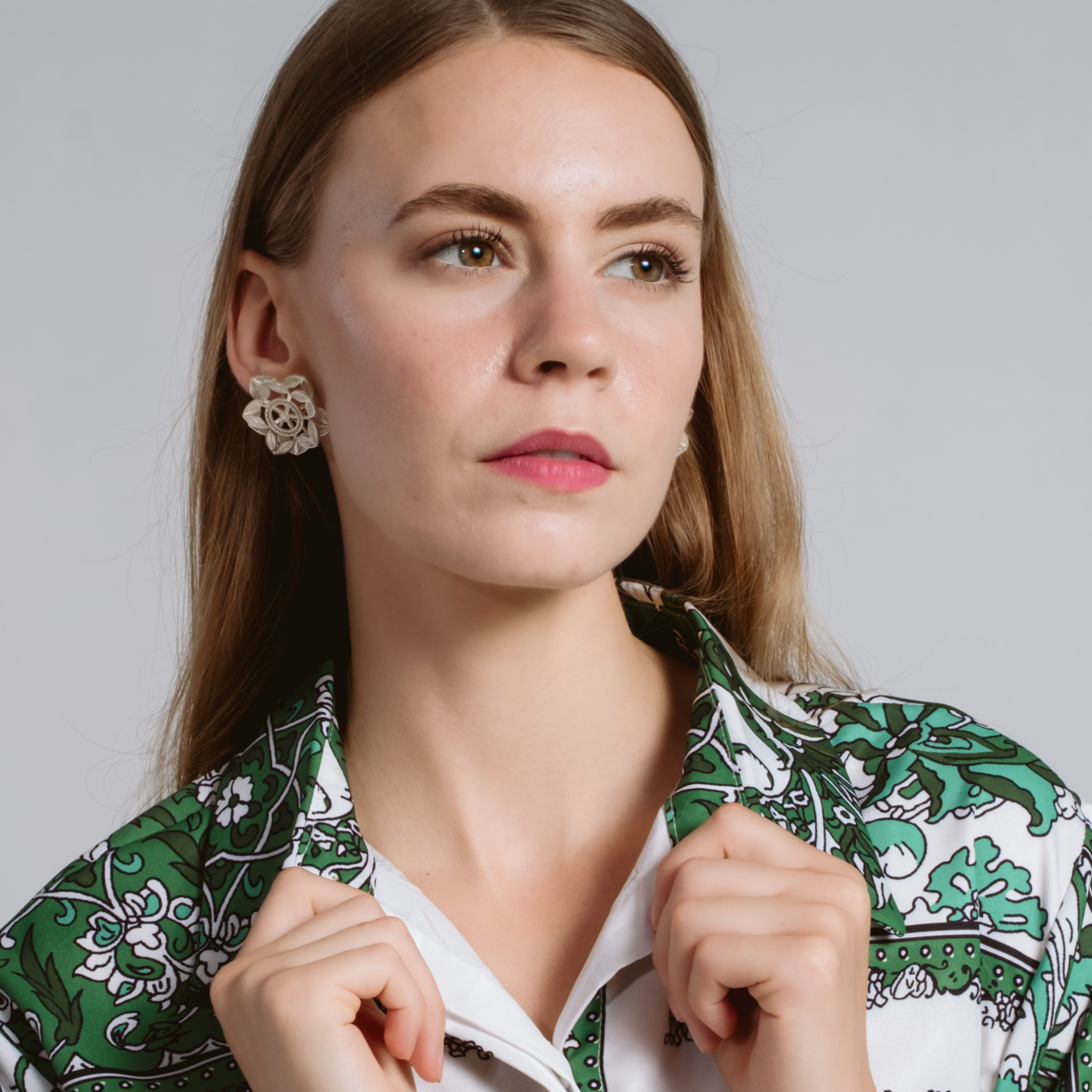Woman wearing Fortuna, silver filigree MorphEar earrings by Valerosa 