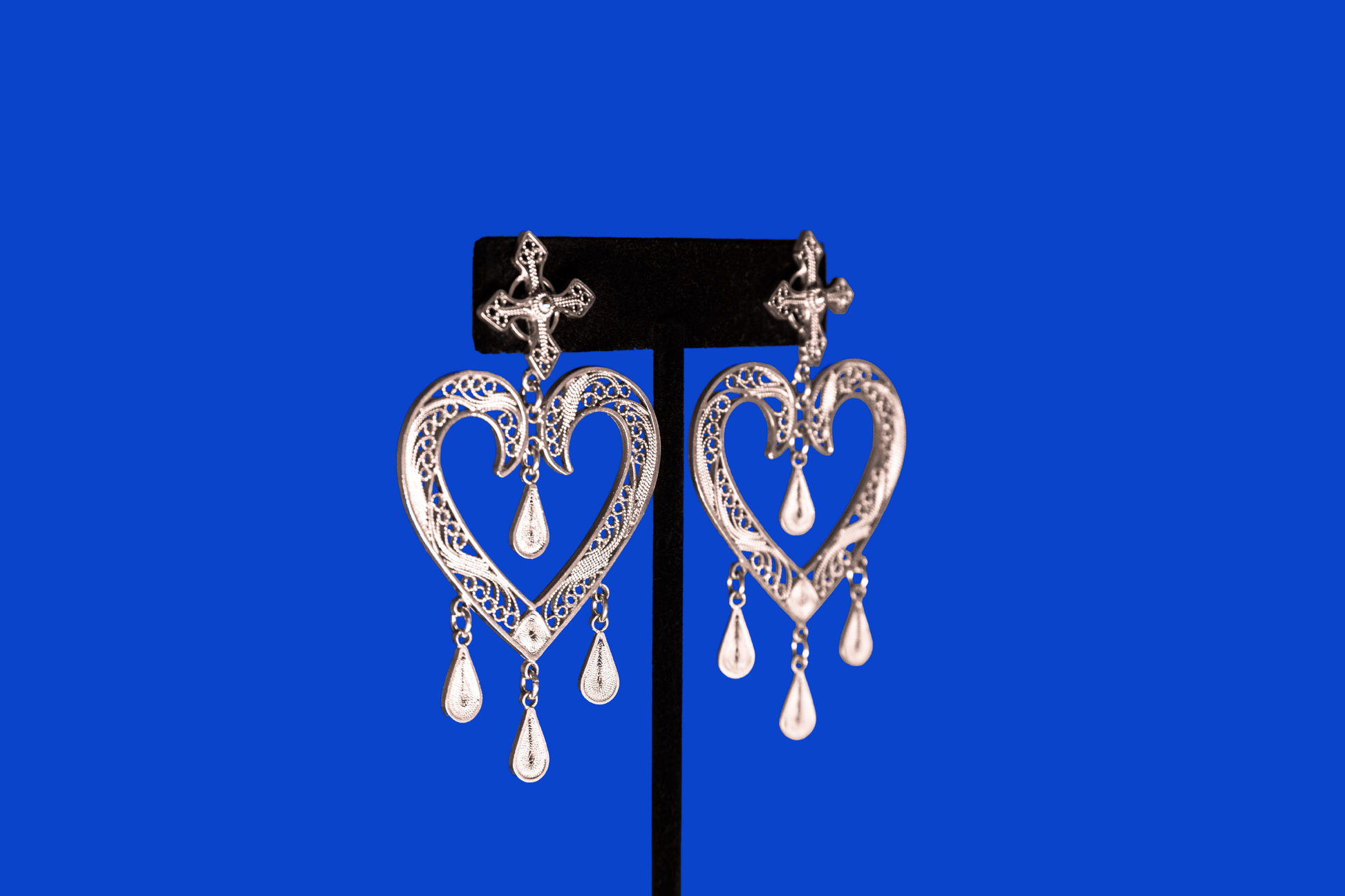 Dolores-Handmade-Earrings-Lateral
