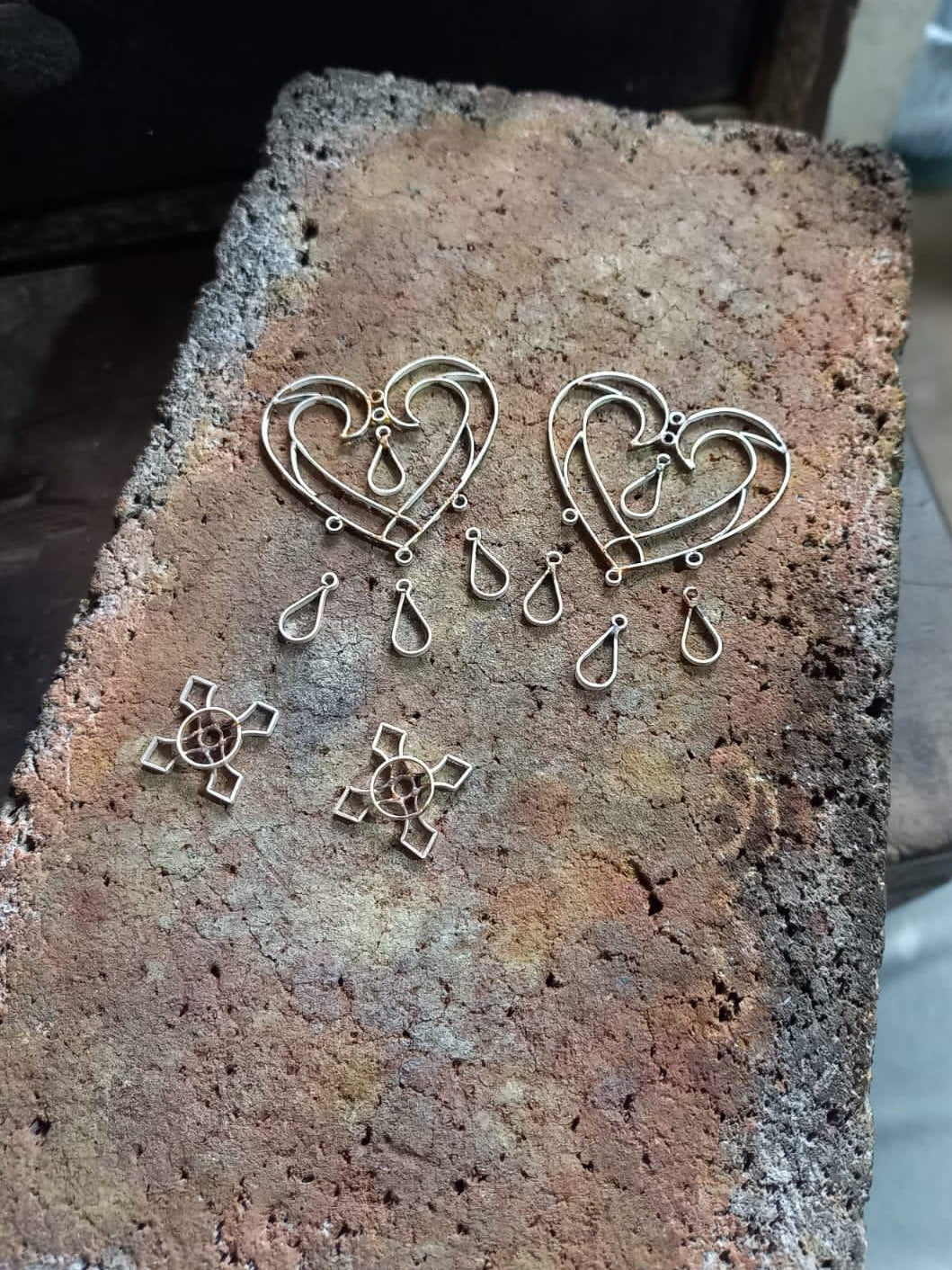 Dolores, silver filigree earring structure