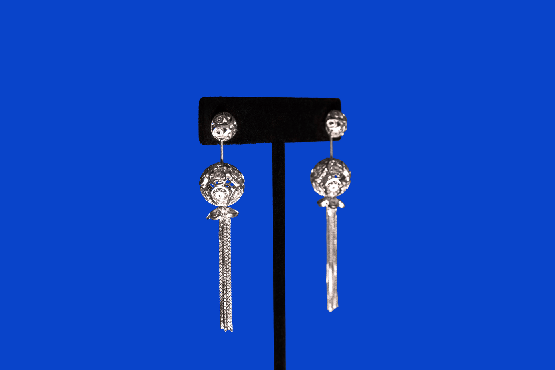 Gracia-Handmade-Earrings-Lateral