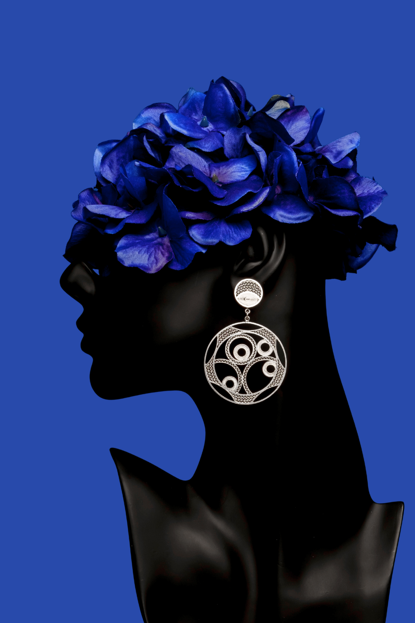 Luna-Handmade-Earrings-Stand