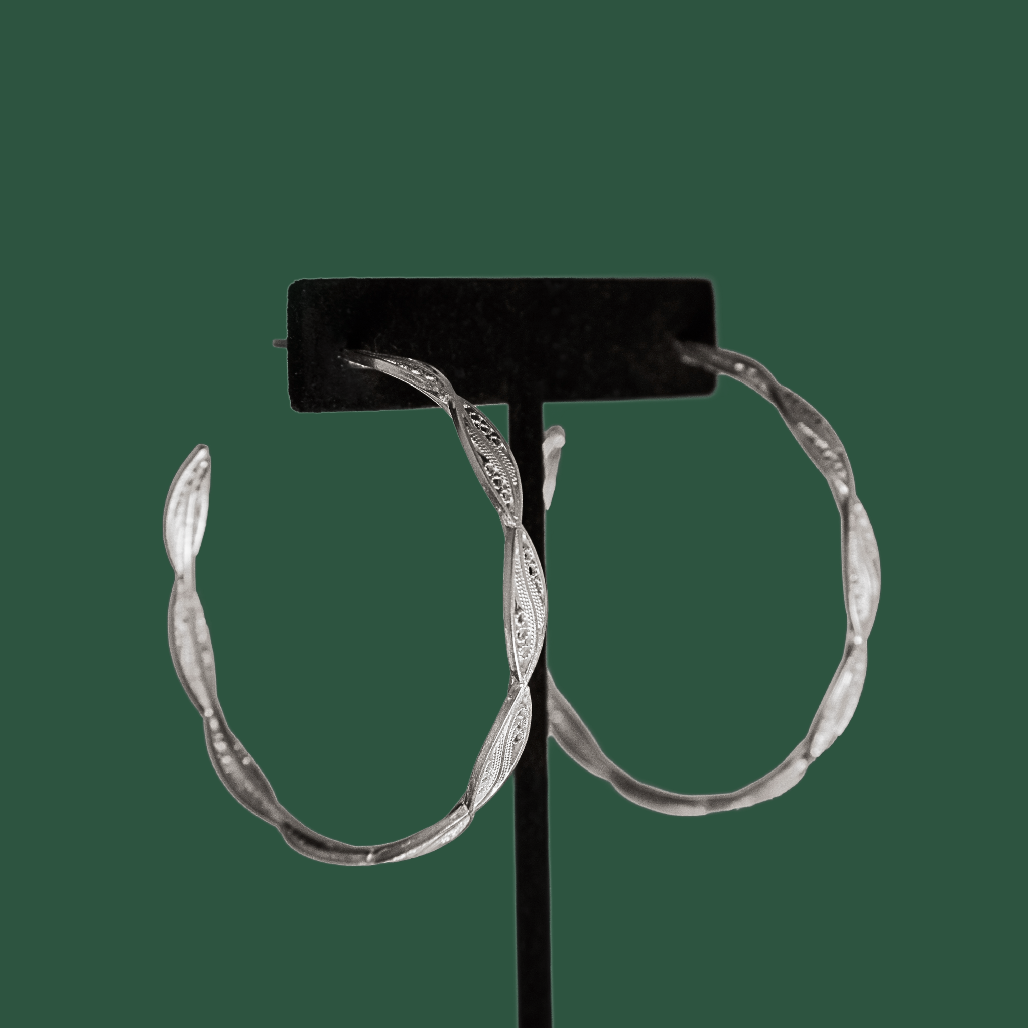 Macarena, handmade silver filigree hoop earrings side profile