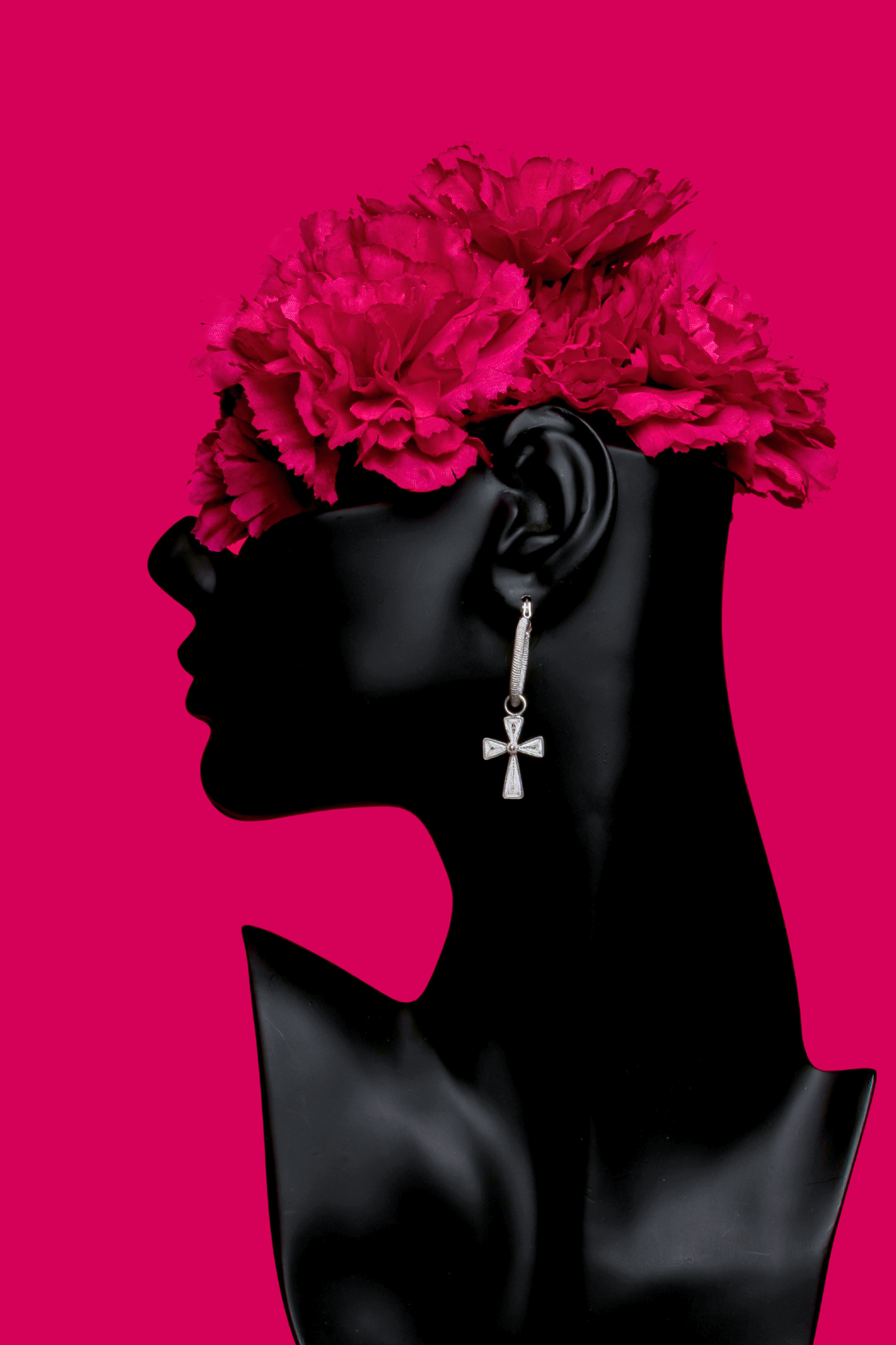 Rosario-Handmade-Earrings-Stand-cross