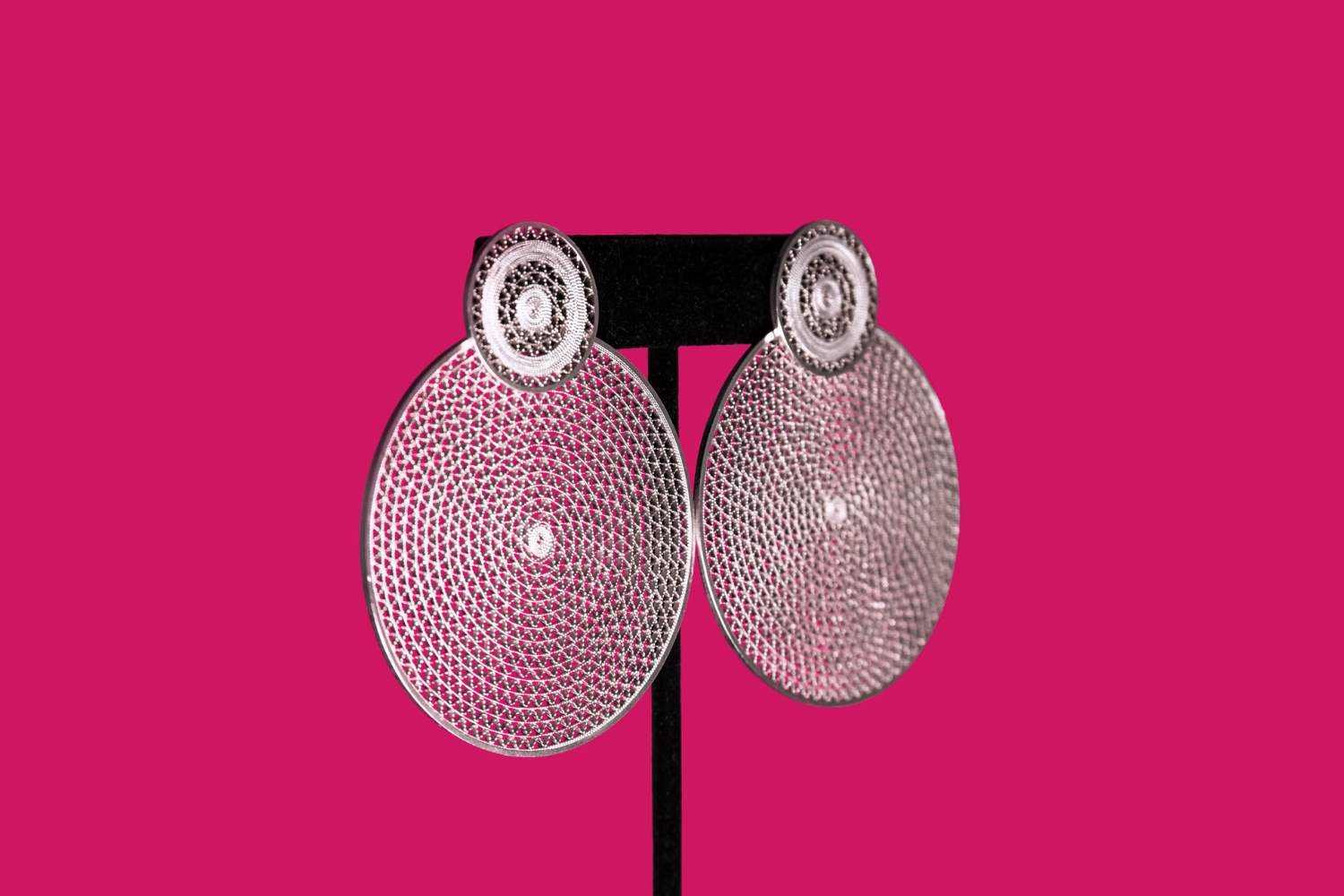 Sol-Handmade-Earrings-Lateral