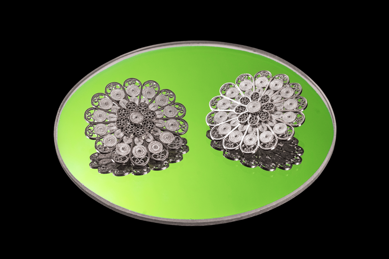 Candelaria-Handmade-Earrring-Mirror