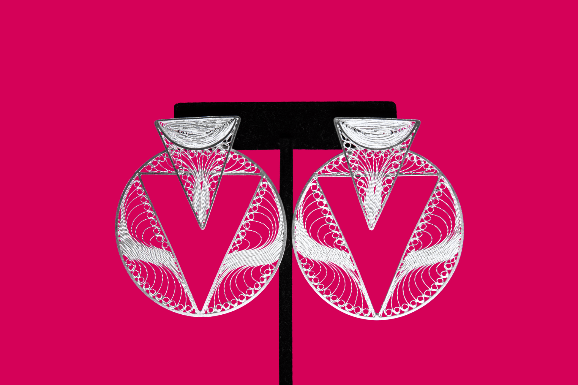 Valerosa-Handmade-Earrings-Front